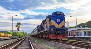 বেনাপোল-ঢাকা রুটে নতুন ট্রেনের দাবিতে স্মারকলিপি