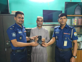 প্রযুক্তির সহায়তায় হারিয়ে যাওয়া মোবাইল উদ্ধার, প্রকৃত মালিকের কাছে হস্তান্তর করল সিলেট রেলওয়ে থানা