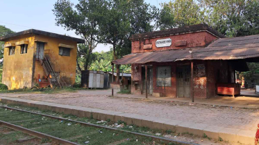 পাশেই স্টেশন, তবু ট্রেনে উঠতে ১২ কিলোমিটার পাড়ি যবিপ্রবি শিক্ষার্থীদের