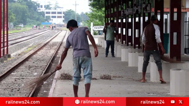 পাবনা-ঢাকা ট্রেন চালু ঘিরে স্টেশনে সংস্কারকাজ, চলছে শেষ প্রস্তুতি