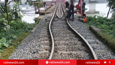 তীব্র গরমে বেঁকে গেল রেললাইন, ট্রেন চলাচল ব্যাহত