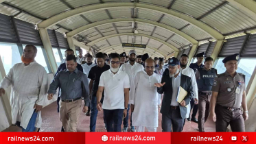 কক্সবাজার রেলওয়ে স্টেশনে রেল প্রতিমন্ত্রীর আকস্মিক পরিদর্শন, যাত্রীসেবা উন্নয়নে নির্দেশনা