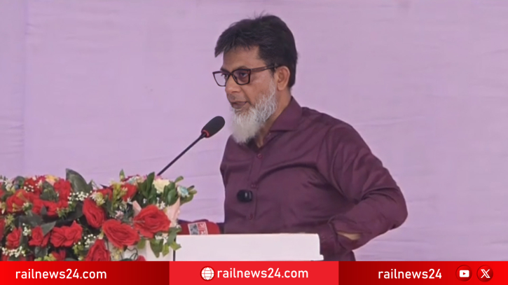 নারী-পুরুষ সবাইকে কাঁধে কাঁধ মিলিয়ে দেশ গড়তে হবে: হাবিব রেল প্রতিমন্ত্রী