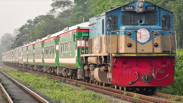 ঈদযাত্রায় ট্রেনের অগ্রিম টিকিট নিয়ে বিশেষ নির্দেশনা সাপ্তাহিক বন্ধ প্রত্যাহারসহ কিছু উদ্যোগ রেলের