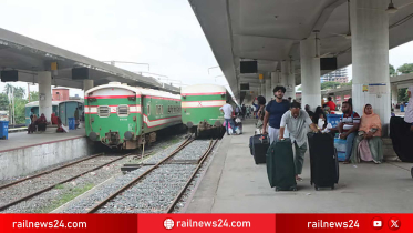 রাজশাহীতে আট ঘণ্টা পর শিক্ষার্থীদের রেলপথ অবরোধ প্রত্যাহার, ট্রেন চলাচল শুরু