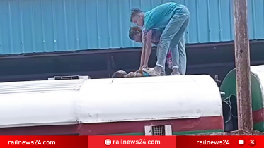 ট্রেনের ছাদ থেকে যুবকের মরদেহ উদ্ধার