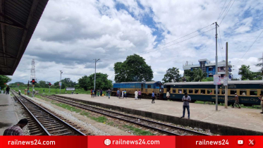 রেললাইন অবরোধে ভৈরবে আটকা এগারসিন্দুর প্রভাতী, ৪ ঘণ্টা পর গোধূলি হয়ে ফিরছে ঢাকায়