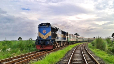 সরকারি লাইনে চলবে বেসরকারি ট্রেন