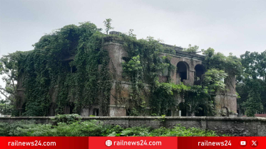 ৪০ বছর ধরে অবৈধ দখলে রেলওয়ে কোয়ার্টার, প্রয়োজন সরকারি হস্তক্ষেপ