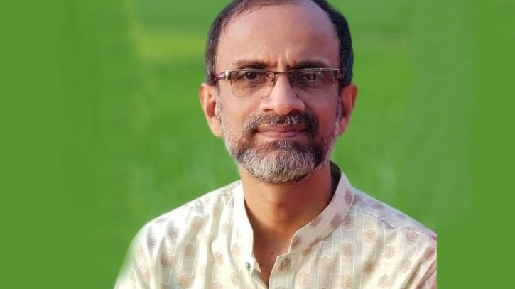 মন্ত্রীদের প্রশংসা করে কোন চার কর্মকর্তাকে সরিয়ে দিতে বললেন?  মাহবুব কবির মিলন