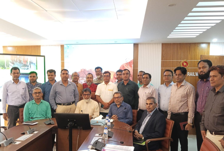 রেল প্রতিমন্ত্রী’র সঙ্গে স্টেশন মাস্টার ও কর্মচারী ইউনিয়নের সৌজন্য সাক্ষাৎ