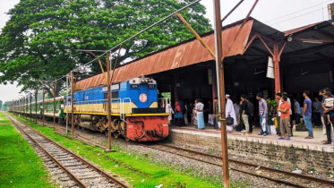 ১২ ঘণ্টা পর কুড়িগ্রামের সঙ্গে রেল যোগাযোগ স্বাভাবিক