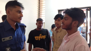 শ্রীমঙ্গলে পারাবত এক্সপ্রেসের ছাদে ভ্রমণ: ৩ যুবক আটক, জরিমানা শেষে মুক্তি