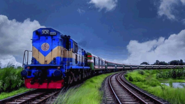 ঈদযাত্রার ট্রেনের দ্বিতীয় দিনের টিকিট বিক্রি শুরু