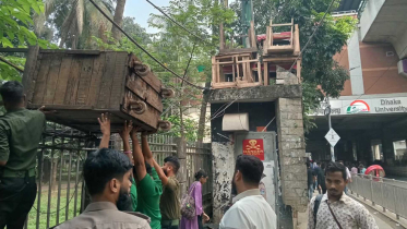 ঢাবি স্টেশন এলাকায় ডিএমটিসিএলের মোবাইল কোর্ট, অবৈধ স্থাপনা উচ্ছেদ
