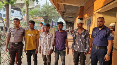 জয়দেবপুর রেলওয়ে স্টেশনে আটক আসামিকে জিআরপি