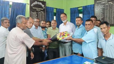 নবনিযুক্ত সহকারী নির্বাহী প্রকৌশলীকে রেল শ্রমিক দলের ফুলেল শুভেচ্ছা