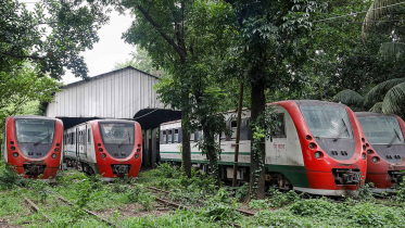 অবহেলায় ৬শ কোটির ডেমু ট্রেন
