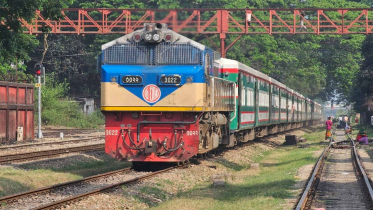 চলন্ত কালনী এক্সপ্রেস থেকে লক্ষাধিক টাকার কাপলার চুরি, নিরাপত্তা নিয়ে উদ্বেগ
