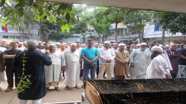 দুই মেয়ের কান্নায় ভারী খিলক্ষেত, ট্রেন দুর্ঘটনায় নিহত রাবেয়ার জানাজা সম্পন্ন