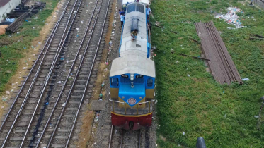 বগি লাইনচ্যুত, কক্সবাজারের সঙ্গে ঢাকা-চট্টগ্রামের ট্রেন চলাচল বন্ধ