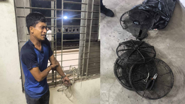 অগ্নিকাণ্ডে ক্ষতিগ্রস্থ ট্রেন থেকে  ঢাকনা চুরি ,  যুবক আটক