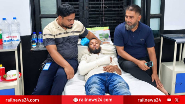 ডিউটিরত অবস্থায় গুরুতর আহত রেল শ্রমিক নেতা ও ওয়েম্যান জাবেদ হোসেন, হাসপাতালে দেখতে নেতৃবৃন্দ