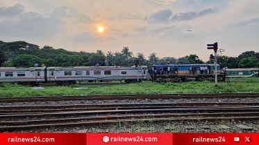 কমলাপুর থেকে গন্তব্যে ছুটে চলছে ট্রেন