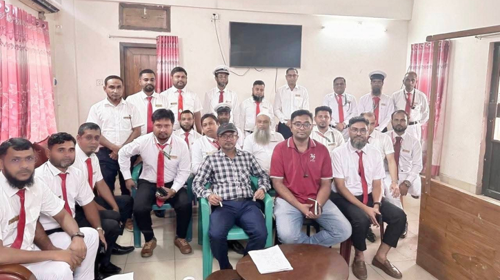 দায়িত্ব পালনে সচেতনতা ও নিরাপত্তার বার্তা, ময়মনসিংহ জংশনে স্টেশন মাস্টারদের আয়োজন
